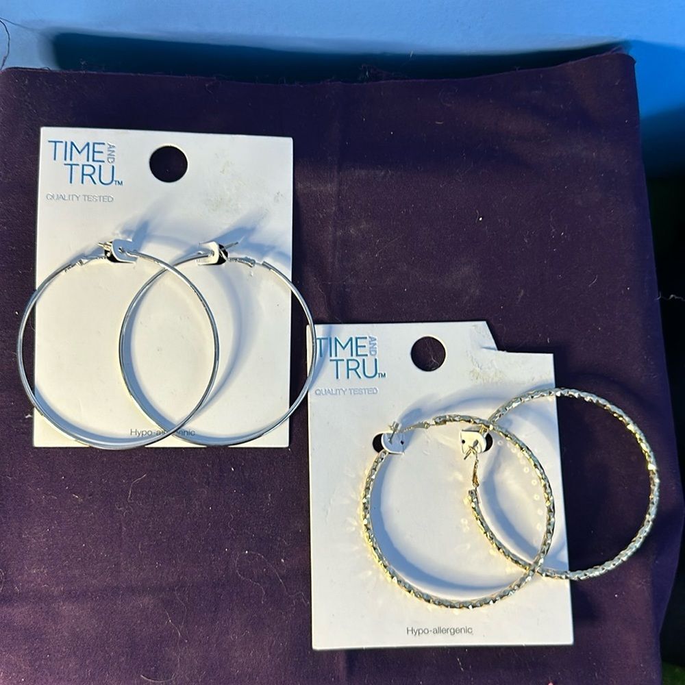 Time and Tru Oversized Door Knocker Hoop Earrings Set of 2 Silver & Gold Tone